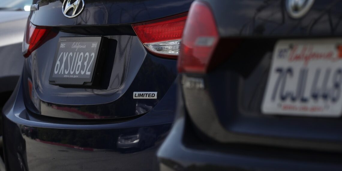 Nauja mada keliuose: šios išmanios numerio lentelės gali užtraukti baudą