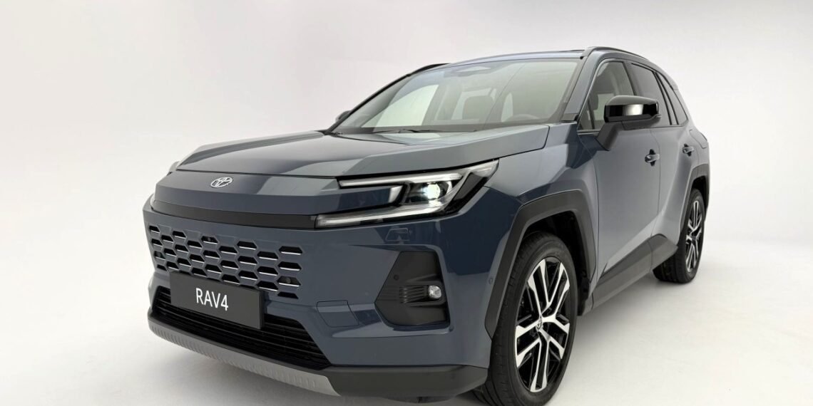 Nauja Toyota RAV4 jau Lietuvoje: 0,0 l sąnaudos, pateikta 1000 užsakymų