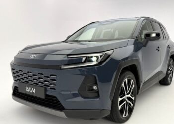Nauja Toyota RAV4 jau Lietuvoje: 0,0 l sąnaudos, pateikta 1000 užsakymų