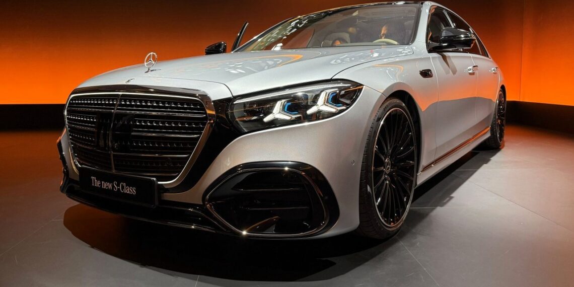 Naujas Mercedes S klasės monstras: vokiečiai antaujino pusę automobilio – pokyčiai šokiruoja