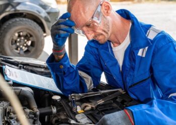 Naujas patikimumo raportas šokiruoja: šie automobiliai neatlaiko net 100 tūkst. km ridos