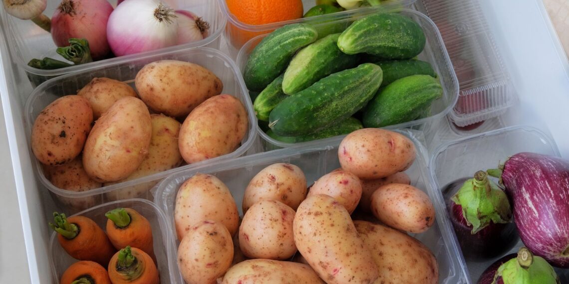 Nedėkite šių daržovių prie bulvių: specialistai perspėja – sudygs žaibiškai ir bus netinkamos valgymui