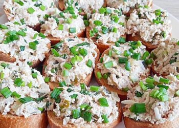 Neįtikėtina tuno užtepėlė per 5 minutes: sotus užkandis, išgelbėsiantis per elektros dingimus