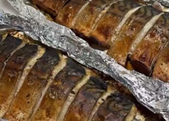 Neįtikėtinai paprasta orkaitėje kepta skumbrė: paruošite per 30 min., o burnoje tiesiog tirps