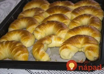 Nepakartojami minkštučiai grietininiai rageliai: išbandykite su obuolių ir riešutų įdaru, prikibsit!