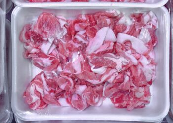 Niekada nešaldykite mėsos šioje pakuotėje: pavojinga klaida, dėl kurios galite rimtai nukentėti