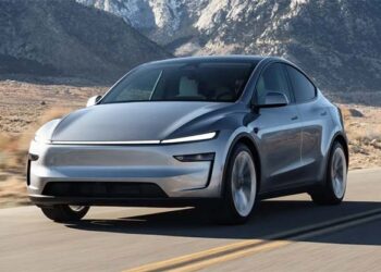 Norvegija šokiruoja pasaulį: 2025 m. naujų automobilių rinką visiškai užgrobia elektromobiliai