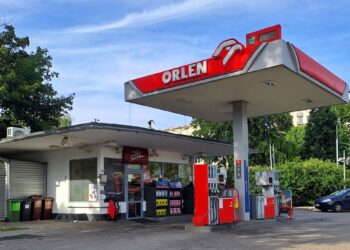 Nuo 2026‑ųjų Orlen smogia verslui: dingsta popierinės sąskaitos, liks tik vienas kelias