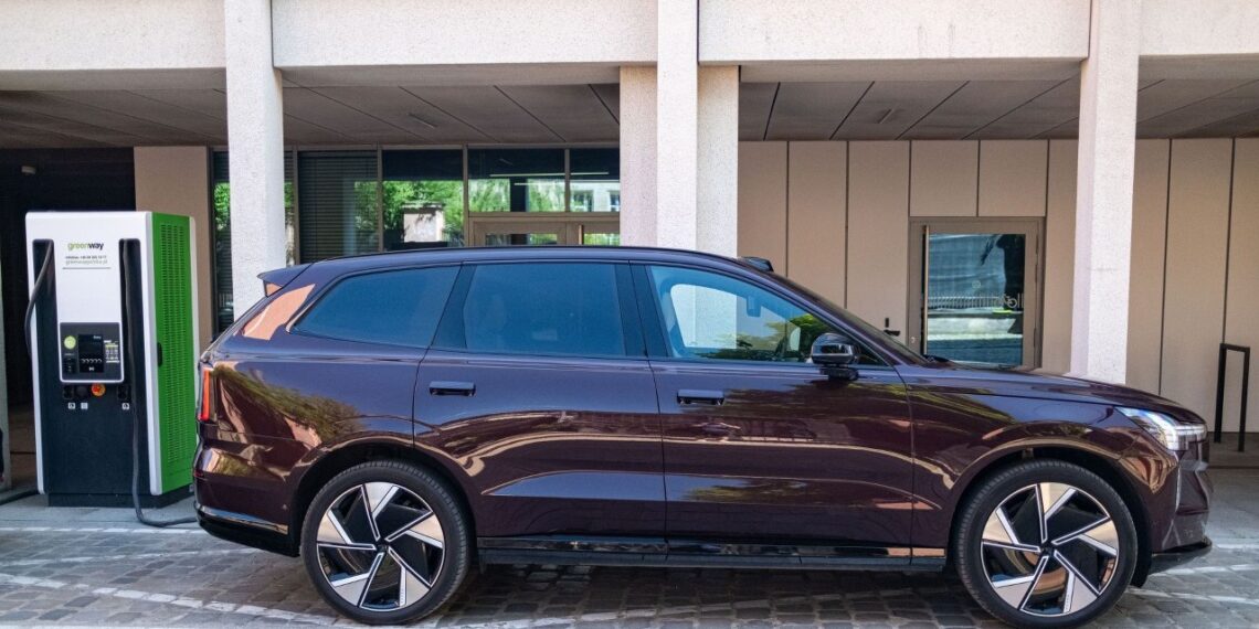 Nuo 2027 smūgis automobilių rinkai: populiarus sprendimas staiga uždraudžiamas dėl saugumo