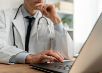 Nustok vargti eilėse poliklinikoje: telemedicina atskleidžia šokiruojančias sveikatos galimybes