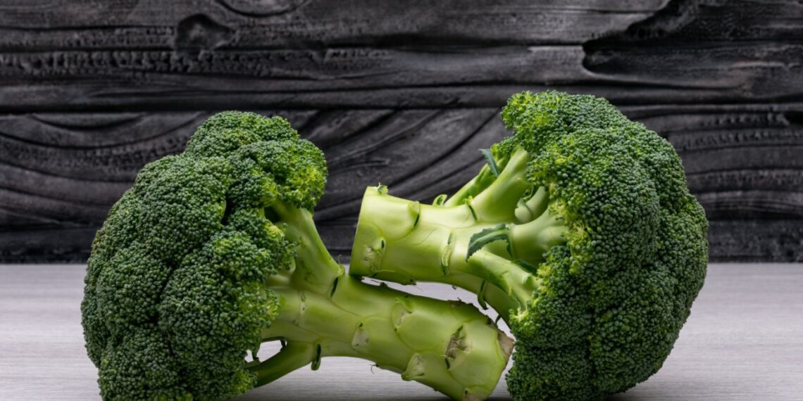 Nustokite išmesti šią brokolio dalį: gydytojai atskleidė, kiek daug naudos prarandate