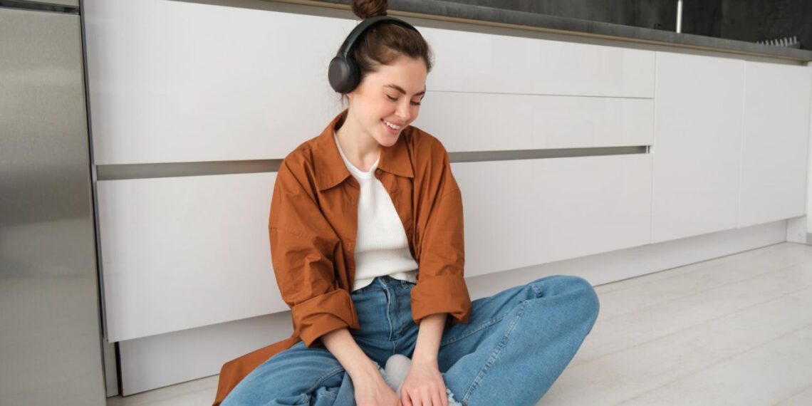 Pamėginkite ne tik kėdę: gydytojai atskleidė, kokia sėdėjimo poza daro stebuklus jūsų kūnui