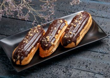 Pamirškite parduotuvinius eklerus: šis paprastas receptas pavyks net visiškam naujokui