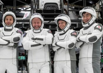 Paniką keliantis NASA sprendimas: kodėl skubiai grąžinamas MKS įgulos ekipažas į Žemę?