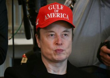 Pentagonas slapta įtraukia Muska į žaidimą: AI Grok keliauja į JAV karo sistemų gelmes