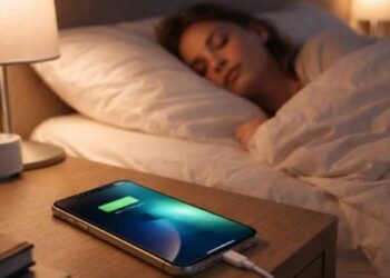 Perspėja pats Apple: ši nekalta iPhone įkrovimo klaida gali baigtis gaisru ir jūsų žūtimi