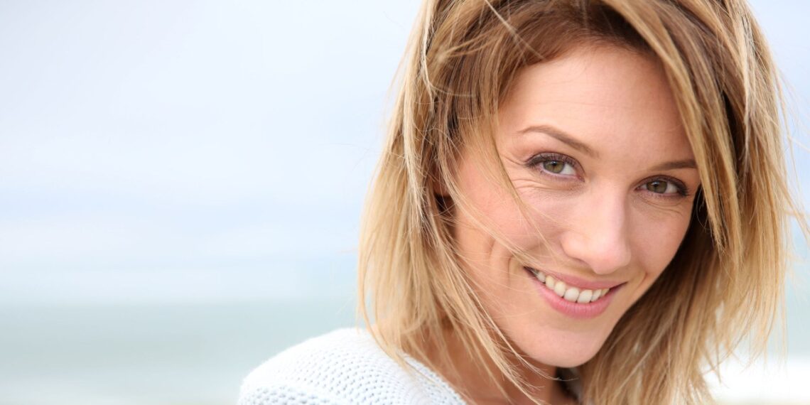 Pigi lenkų vaistinėse parduodama tepalo paslaptis: 50+ ir nė vienos raukšlės ant veido