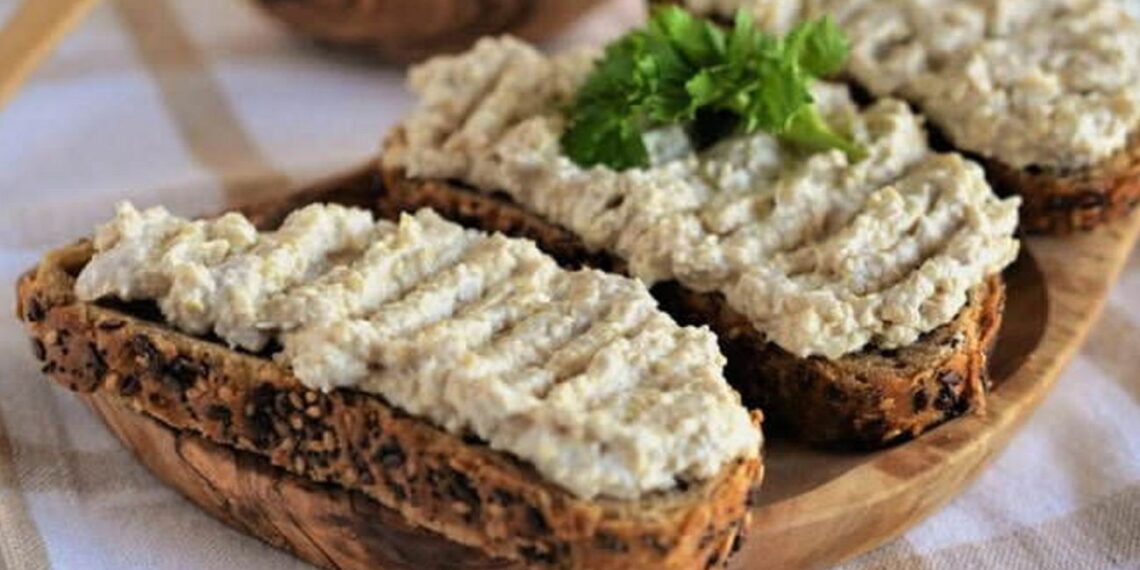 Pigu, bet pasakiškai gardu: silkių sviesto užkandis, nuo kurio negali sustoti valgyti