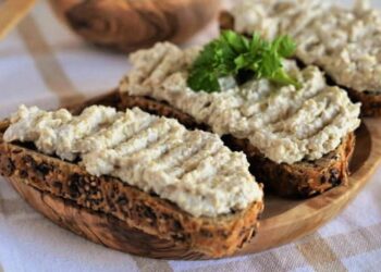 Pigu, bet pasakiškai gardu: silkių sviesto užkandis, nuo kurio negali sustoti valgyti