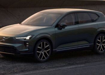 Pirmas toks elekromobilis: naujasis Volvo EX60 su Google Gemini AI ir įspūdingu 800+ km nuotoliu
