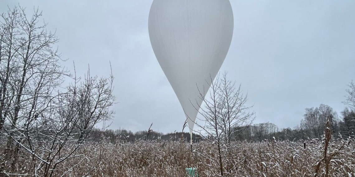 Po JAV ultimatumo šokiruoti Baltarusijos kontrabandininkai nustojo leisti balionus į Lietuvos oro uostus