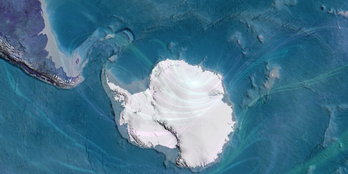 Po ledu slypinti užmiršta Antarktidos žemė: atidengė senovinius kalnus, ežerus ir upes