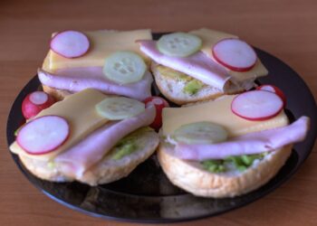 Po takim śniadaniu cukier wystrzeli jak rakieta. Jeden prosty trik z rana uratuje twoje zdrowie