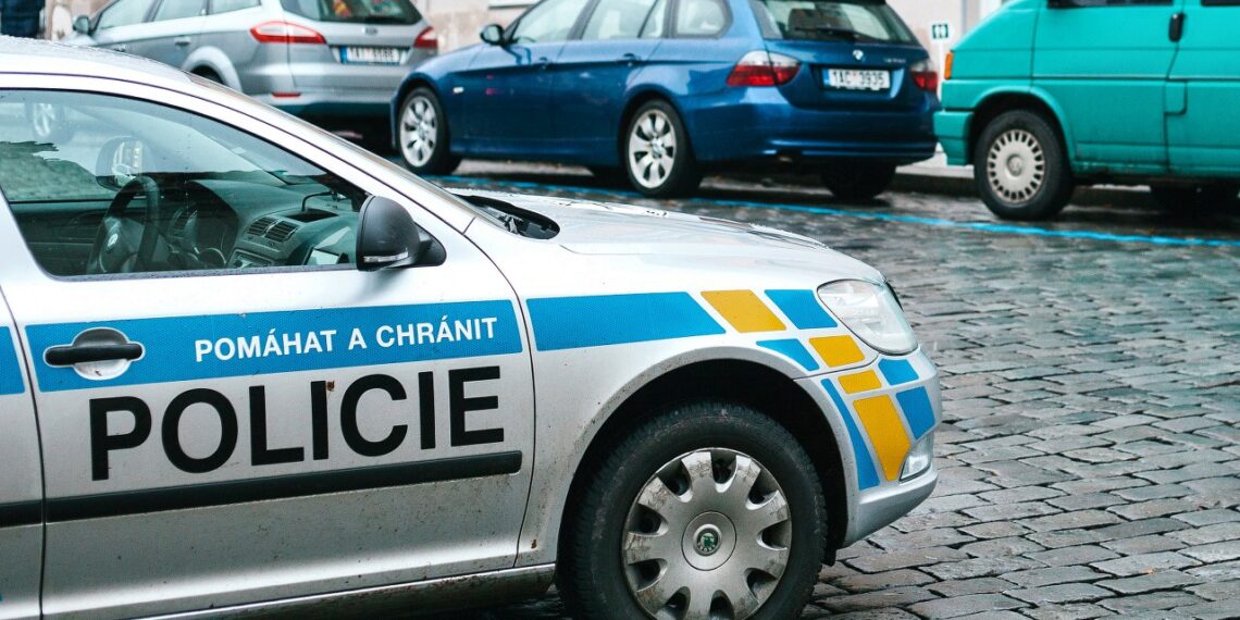 Polak w szoku w Czechach: rutynowa kontrola, zero wykroczeń, a policja zdejmuje tablice auta