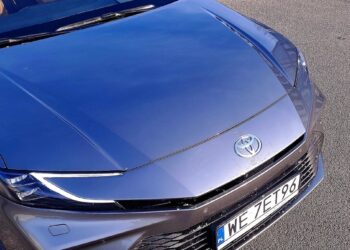 Populiariausias pasaulio mechanikas 10 metų keikė naujus automobilius – pažiūrėk, ką galiausiai nusipirko