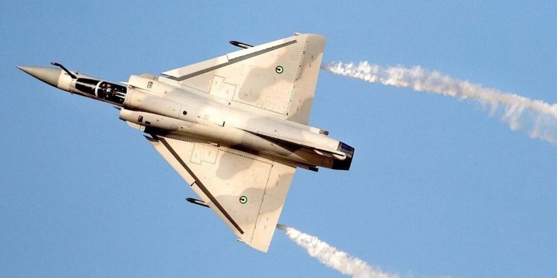 Prancūziški Mirage 2000 virš Ukrainos: slaptas oro skydas, kuris sustabdė Rusijos raketas