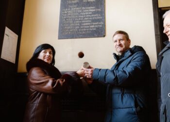 Prasidėjo istorinio Kauno centrinio pašto virsmas: kas slepiasi už paslaptingų pertvarkos darbų?