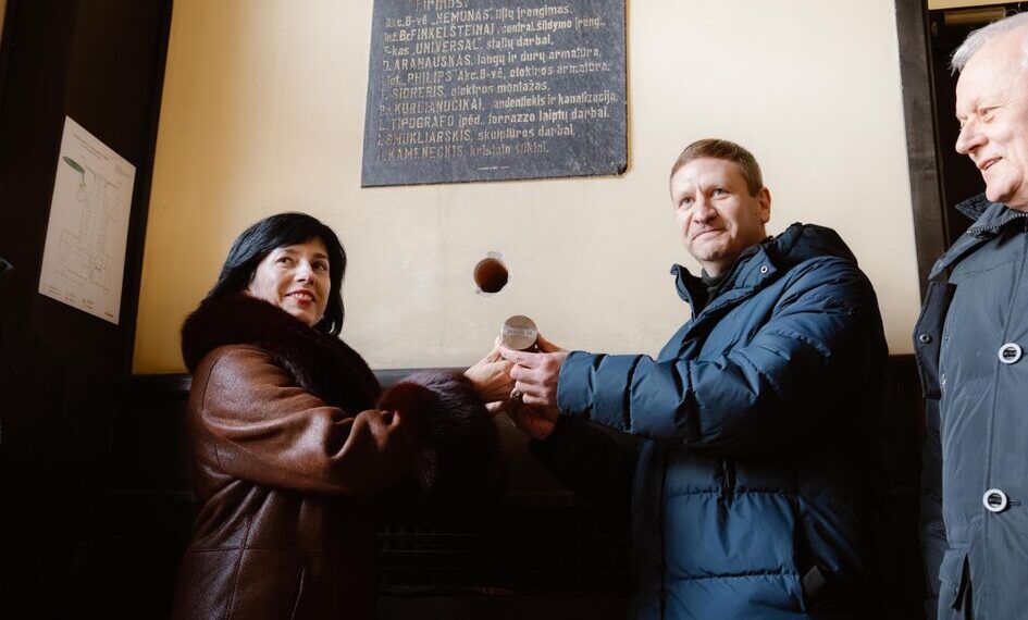 Prasidėjo istorinio Kauno centrinio pašto virsmas: kas slepiasi už paslaptingų pertvarkos darbų?