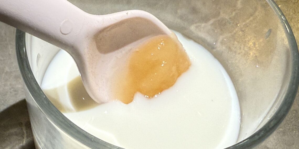 Przed snem wypij ten napój, a zaśniesz jak dziecko – lekarze zdradzają zaskakujące efekty