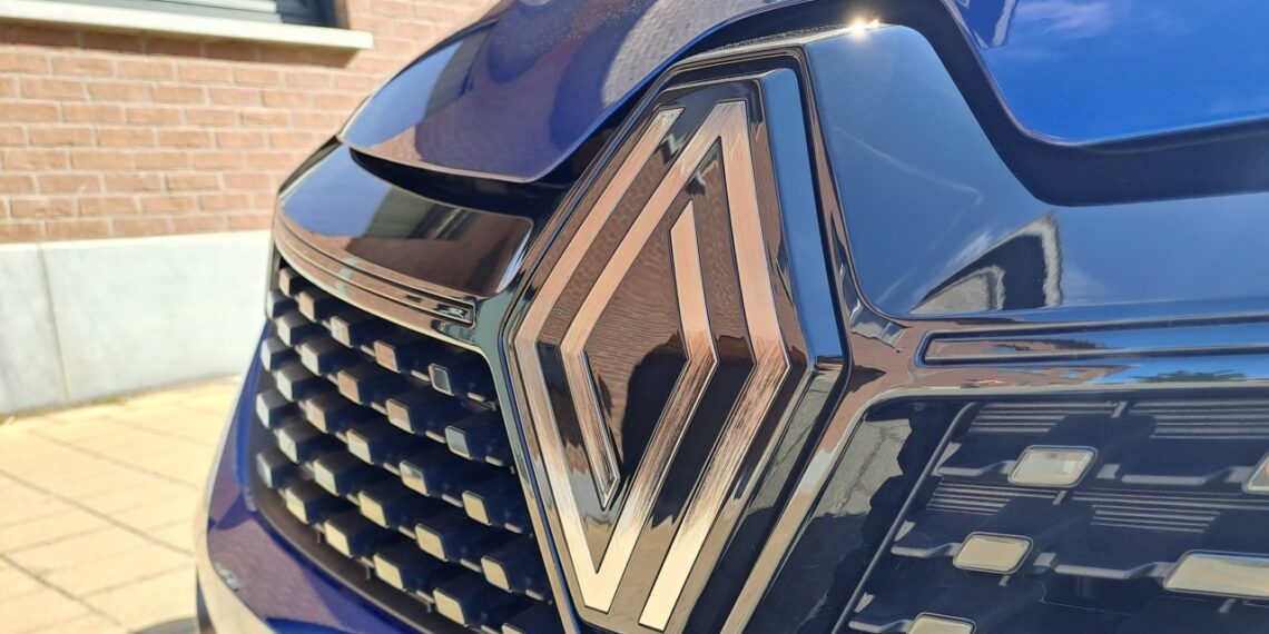 Renault meta šokiruojantį posūkį: vietoj automobilių gamins karinius dronus Prancūzijai