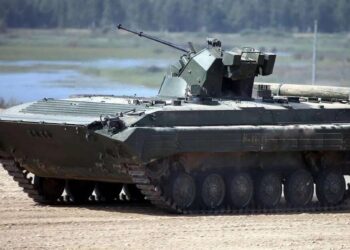 Rusai paliko „karinį auksą“: Ukrainai atiteko slaptas BMP-1AM trofėjus