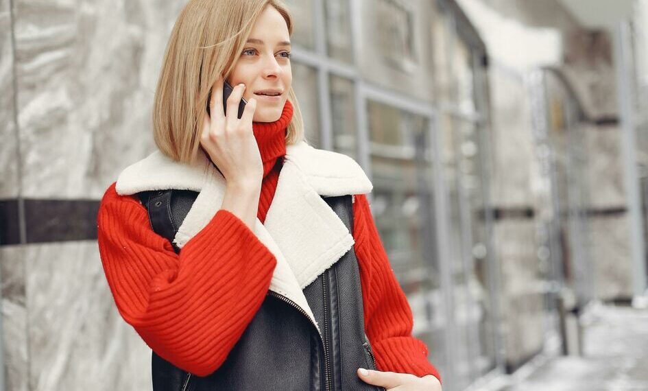 Šaltyje telefonas išsikrauna pačiu blogiausiu metu? Ekspertas atskleidė paprastą triuką, kaip to išvengti