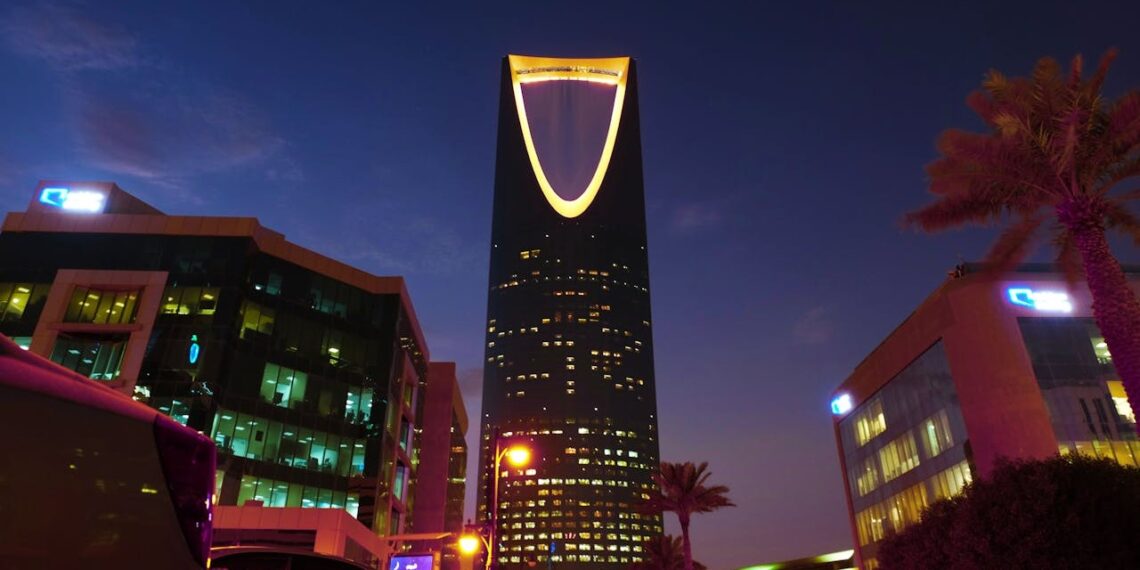 Saudo Arabijoje kyla šokiruojantis Trumpo projektas: 10 mlrd. vertės golfo rojus ir superviešbutis