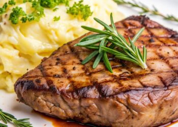 Šefas atskleidė triuką, kaip iškepti tobulai sultingą kiaulienos kepsnį – vienas žingsnis lemia viską
