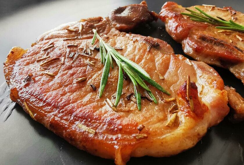 Šeimininkių pažiba: pigus kiaulienos kumpis, kuris išgelbės ir vakarienę, ir net taps ryto sumuštinius