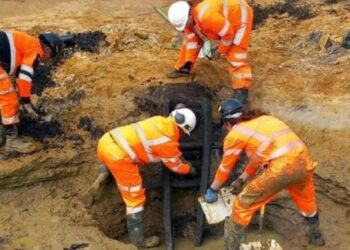 Sensacija: archeologai aptiko kunigaikščio žirgo kapą su dviem paslaptingais žmonių palaikais