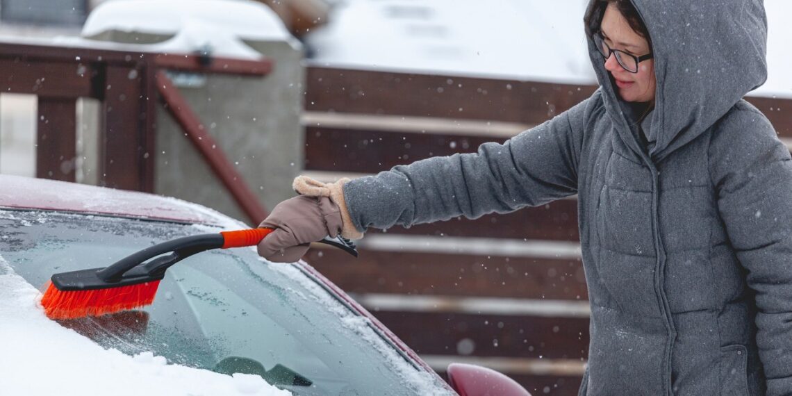 Ši klaida sukausto automobilį ilgam: kodėl iš vidaus užšąla stiklai ir ką daryti, kad taip nebeatsitiktų