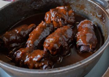 Šį triuką virtuvės šefai slepia: vietoj miltų ir grietinėlės deda TAI – padažas akimirksniu tirštas ir kremiškas