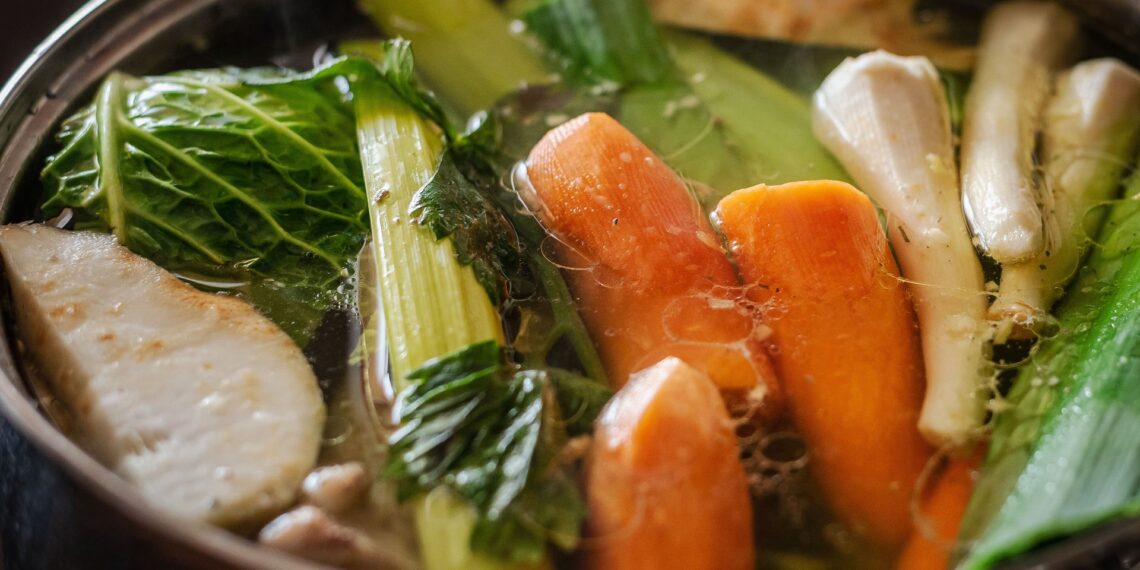 Šias netikėtas prieskones žoleles įmetu į sultinį – skonis taip sustiprėja, kad kubeliai nebereikalingi