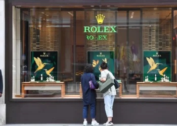 Siaubas Londone: ginkluota gauja užpuolė prabangų Rolex saloną ir pasišalino