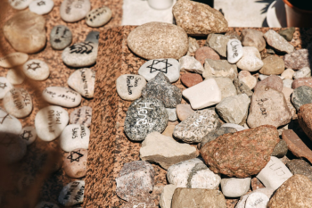 Šimonytė apie Holokaustą: skaudi Lietuvos gėda ir tragedija, kuri vis dar skaldo visuomenę