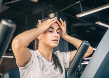 Šios 4 populiarios treniruočių rūšys gali atnešti ne sportišką kūną, o nepakeliamus galvos skausmus