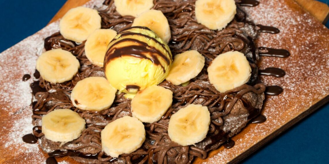 Šis šokoladinis blynas su bananais ryte daro stebuklus: gydytojai nustebo, ką sužinojo