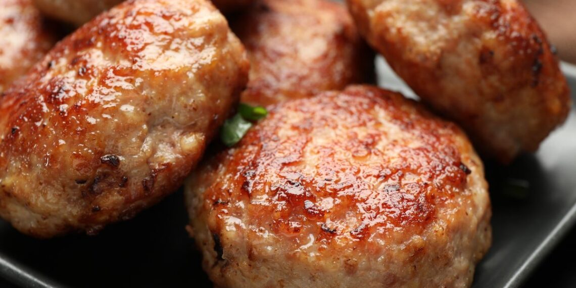 Šita sultinga paslaptis iš Lenkijos: bulka šiame sulytinta sultyse paverčia kotletus stebuklu