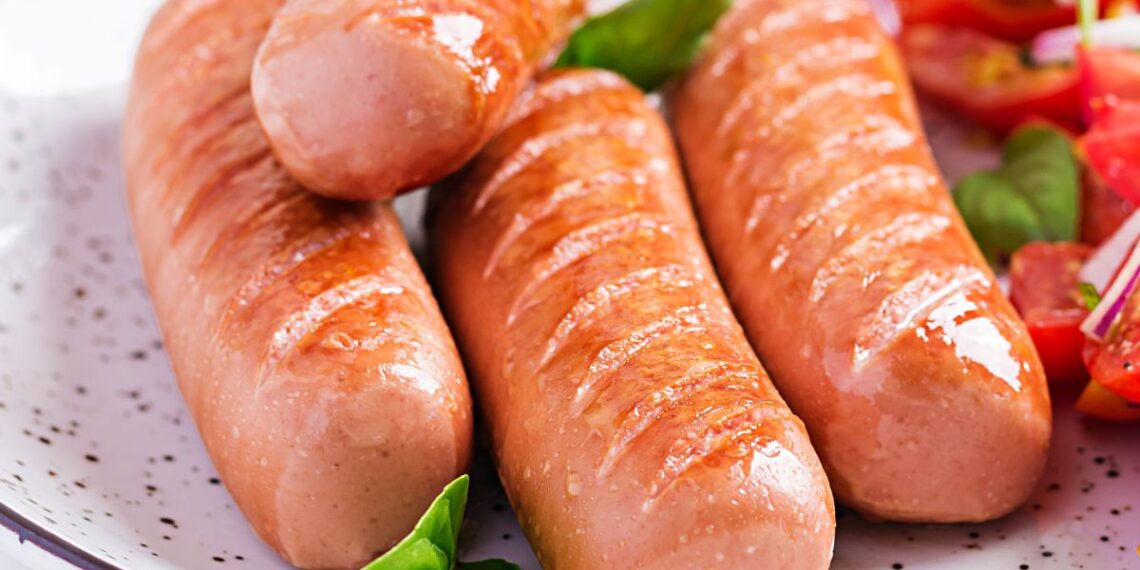 Šių dešrelių plėvelės NIEKADA nenulupi: pasirodo, jos valgomos – gamintojai atskleidė tiesą