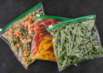 Šiuos populiarius virtuvinius maišelius naudojate kasdien, bet jie tyliai gadina jūsų maistą: klaida, kurią daro daugelis